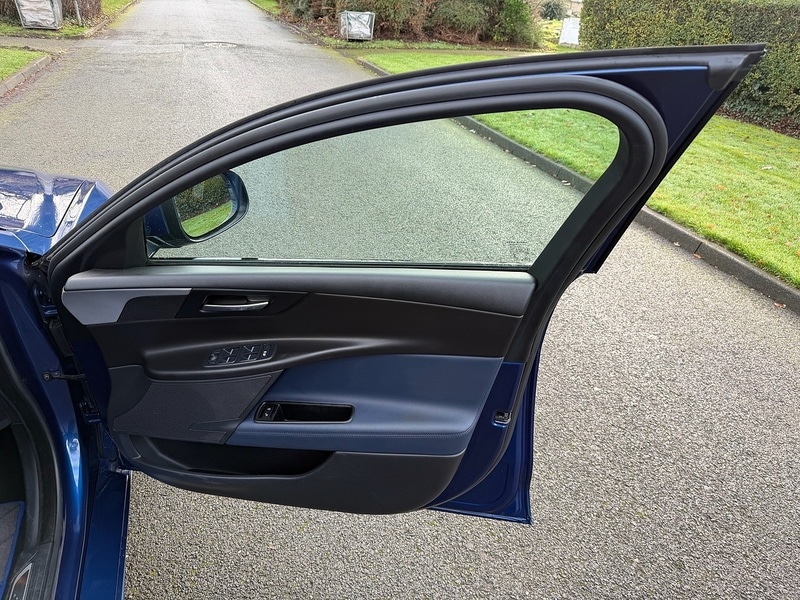 Used Jaguar XE 2015 for sale - 76941694: Photo 28