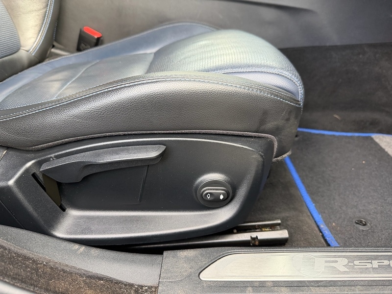 Used Jaguar XE 2015 for sale - 76941694: Photo 29