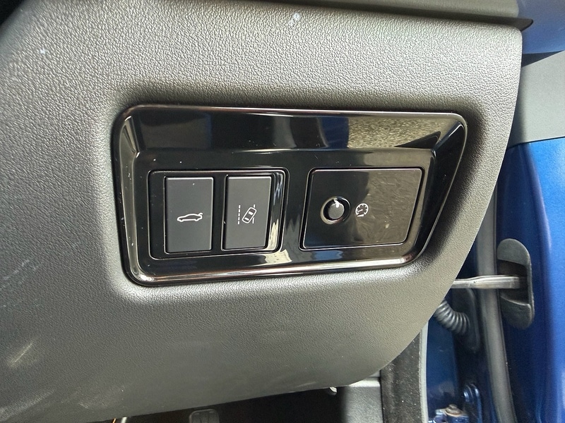 Used Jaguar XE 2015 for sale - 76941694: Photo 31