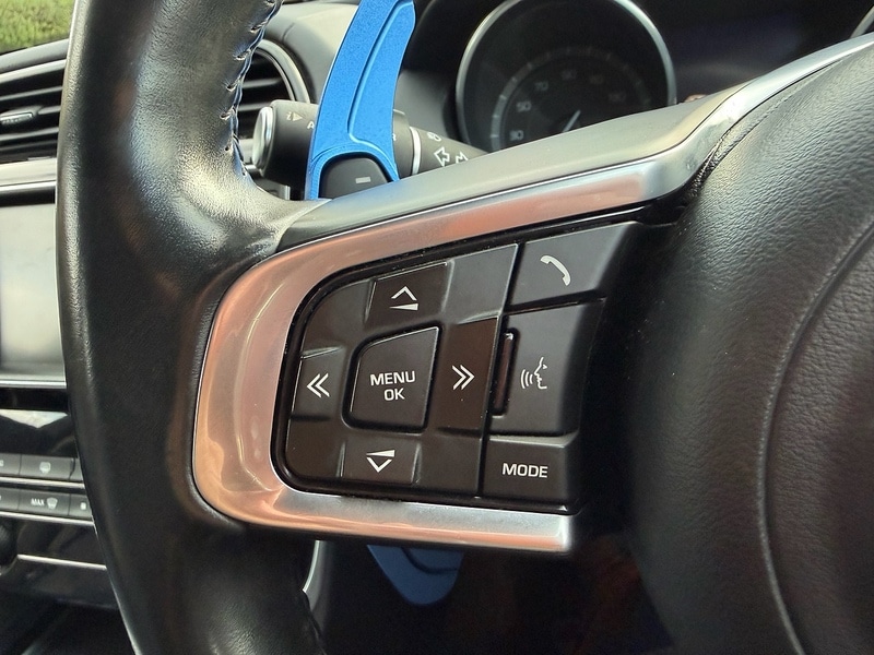 Used Jaguar XE 2015 for sale - 76941694: Photo 33