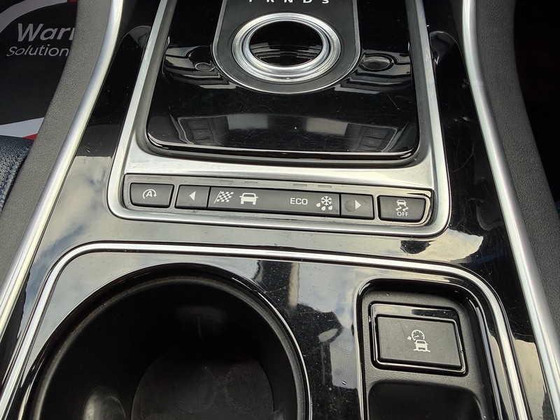 Used Jaguar XE 2015 for sale - 76941694: Photo 34