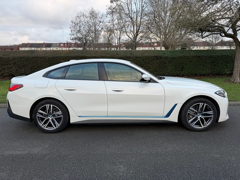 Used BMW i4 for sale - 77370314: Photo 2