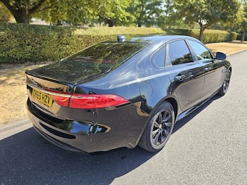 Used Jaguar XF 2015 for sale - 79804459: Photo