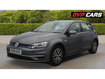 Used Volkswagen Golf 2018 for sale - 78207356: Photo