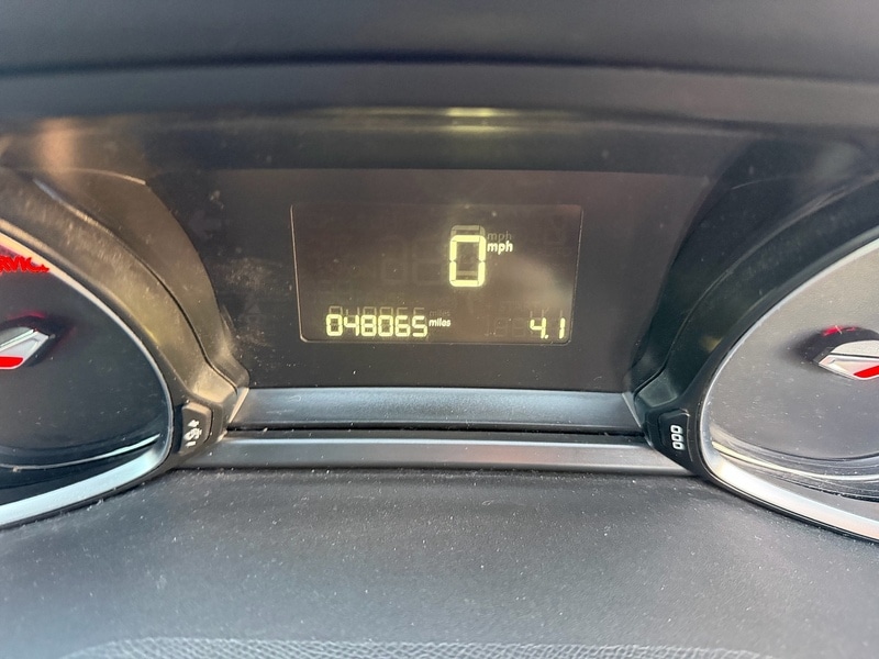 Used Peugeot 308 2016 for sale - 76941696: Photo 13