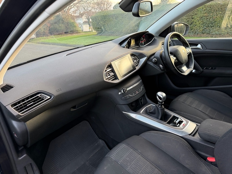 Used Peugeot 308 2016 for sale - 76941696: Photo 14