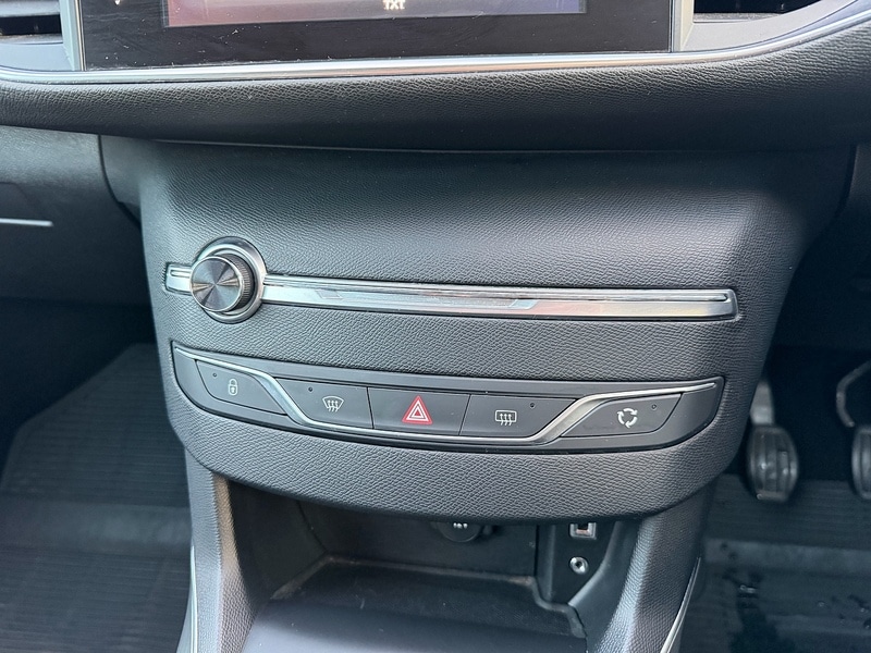 Used Peugeot 308 2016 for sale - 76941696: Photo 25