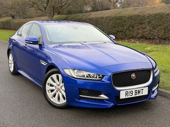 Used Jaguar XE 2019 for sale - 77164678: Photo