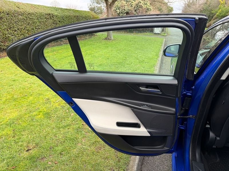 Used Jaguar XE 2019 for sale - 77164678: Photo 30