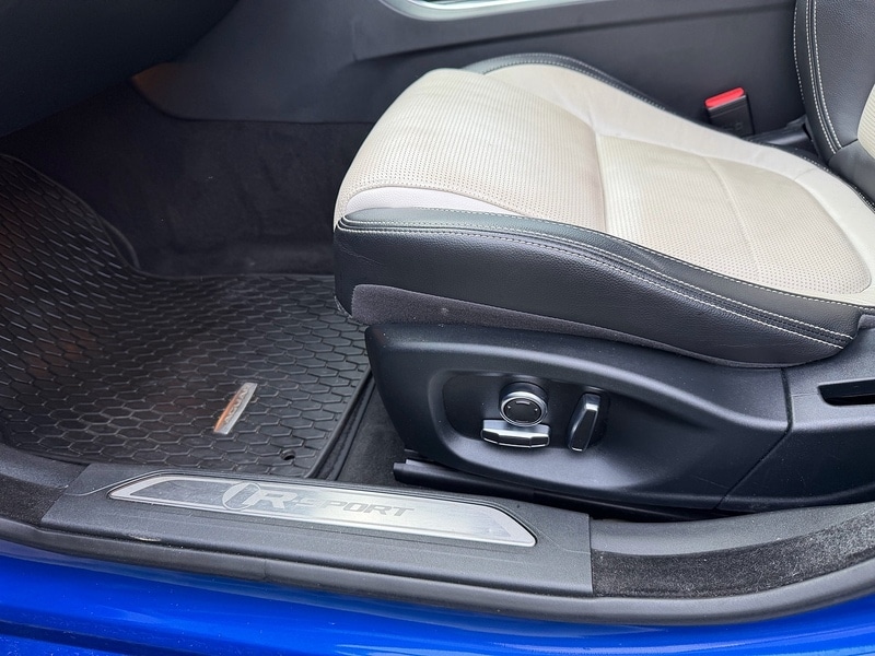 Used Jaguar XE 2019 for sale - 77164678: Photo 33