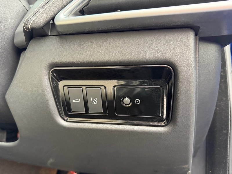 Used Jaguar XE 2019 for sale - 77164678: Photo 37