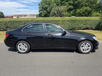 Used Mercedes-Benz C Class 2013 for sale - 79142830: Photo
