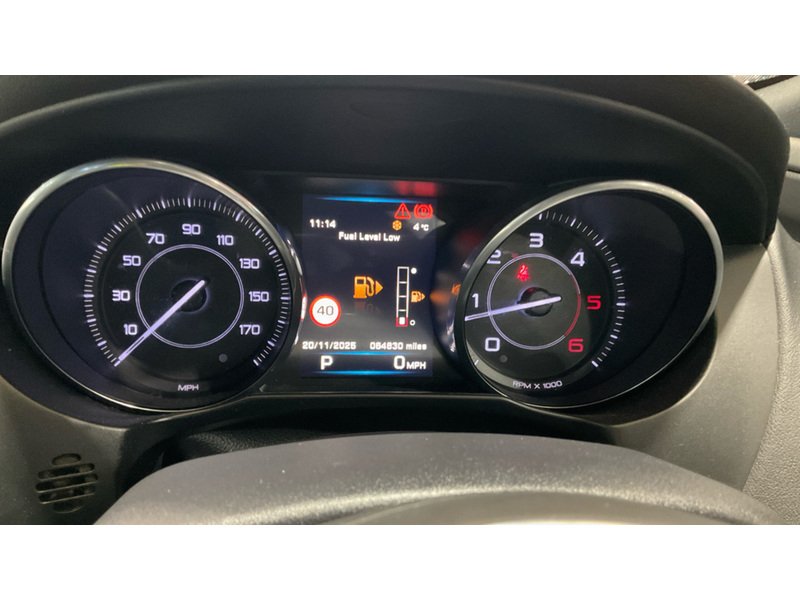 Used Jaguar XE 2015 for sale - 76859868: Photo 10