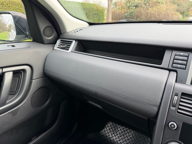 Used Land Rover Discovery Sport 2017 for sale - 76919755: Photo 40