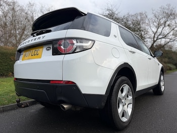 Used Land Rover Discovery Sport 2017 for sale - 76919755: Photo