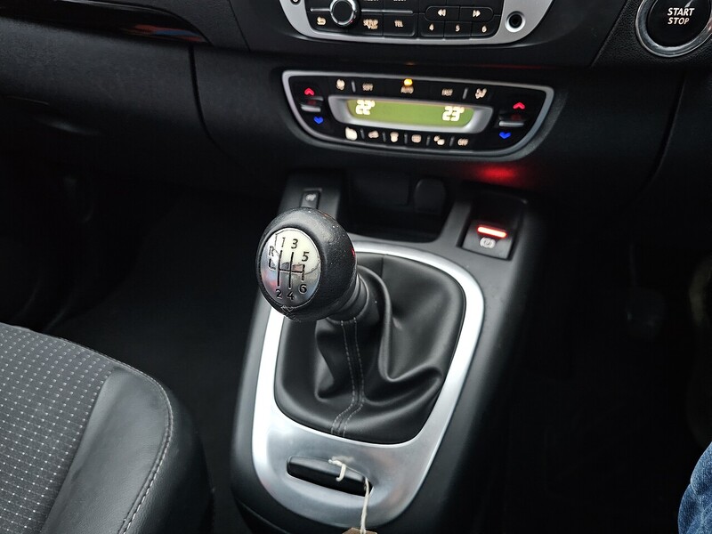 Used Renault Grand Scenic 2015 for sale - 76298535: Photo 12