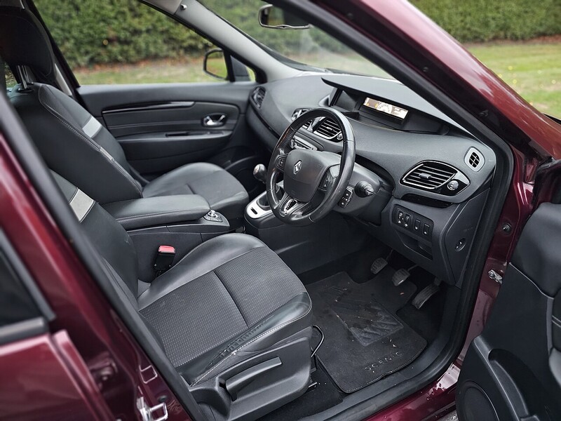 Used Renault Grand Scenic 2015 for sale - 76298535: Photo 21