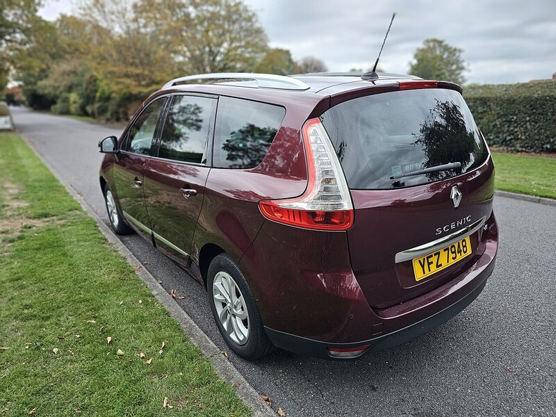 Used Renault Grand Scenic 2015 for sale - 76298535: Photo 6