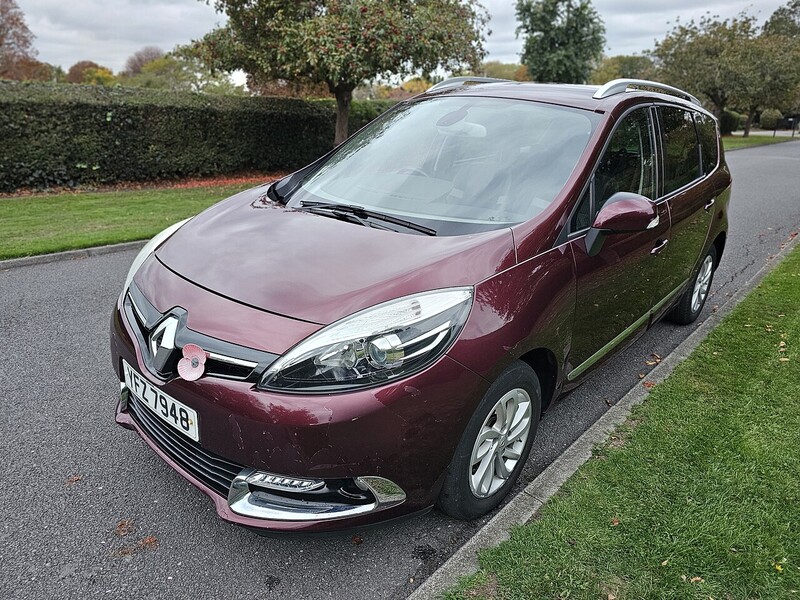 Used Renault Grand Scenic 2015 for sale - 76298535: Photo 8
