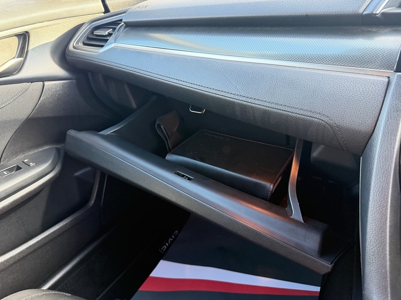 Used Honda Civic 2017 for sale - 77227904: Photo 44