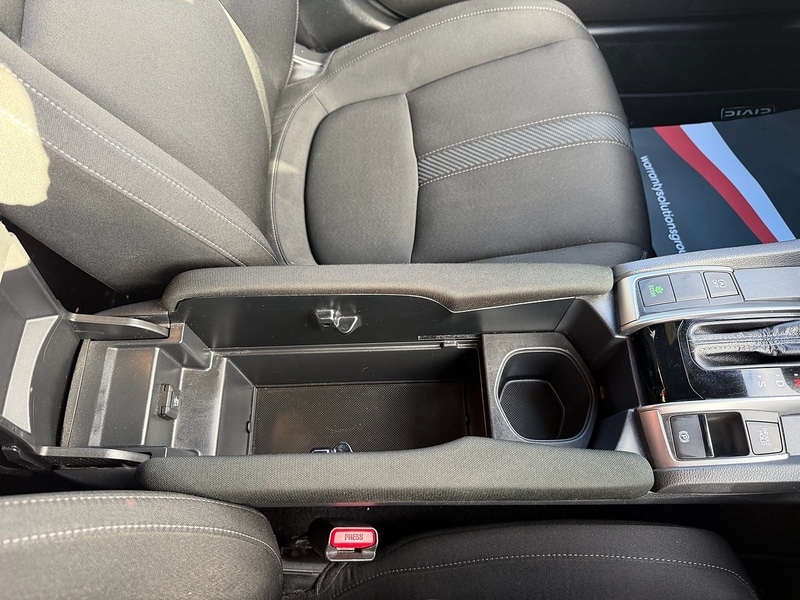 Used Honda Civic 2017 for sale - 77227904: Photo 46