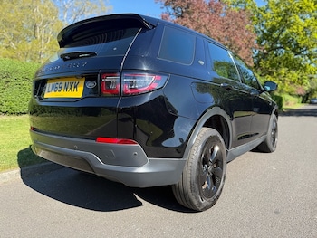 Used Land Rover Discovery Sport 2019 for sale - 78715954: Photo