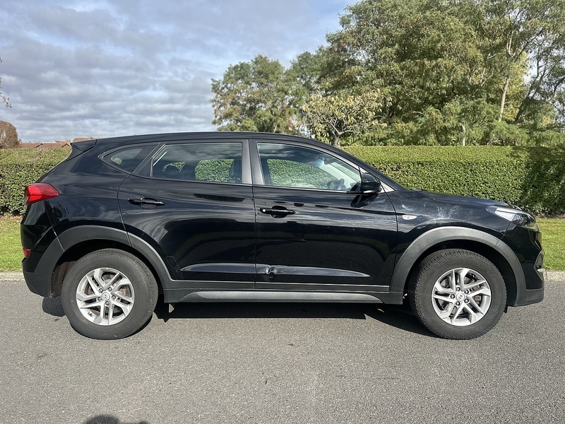 Used Hyundai TUCSON 2017 for sale - 76197320: Photo 2