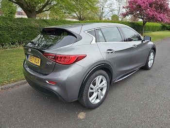 Used Infiniti Q30 2017 for sale - 79435361: Photo
