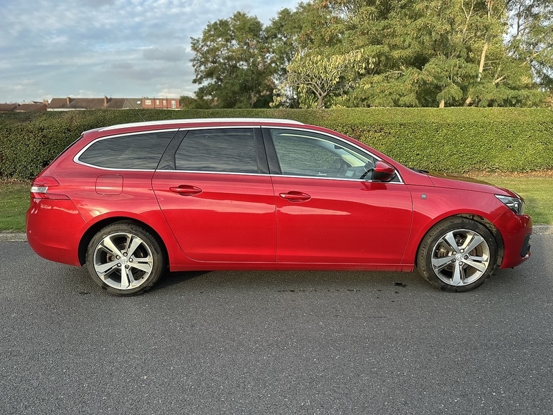 Used Peugeot 308 SW 2019 for sale - 76170178: Photo 2