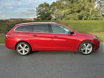 Used Peugeot 308 2019 for sale - 76170178: Photo 2