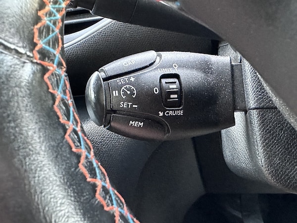 Used Peugeot 308 2019 for sale - 76170178: Photo 38