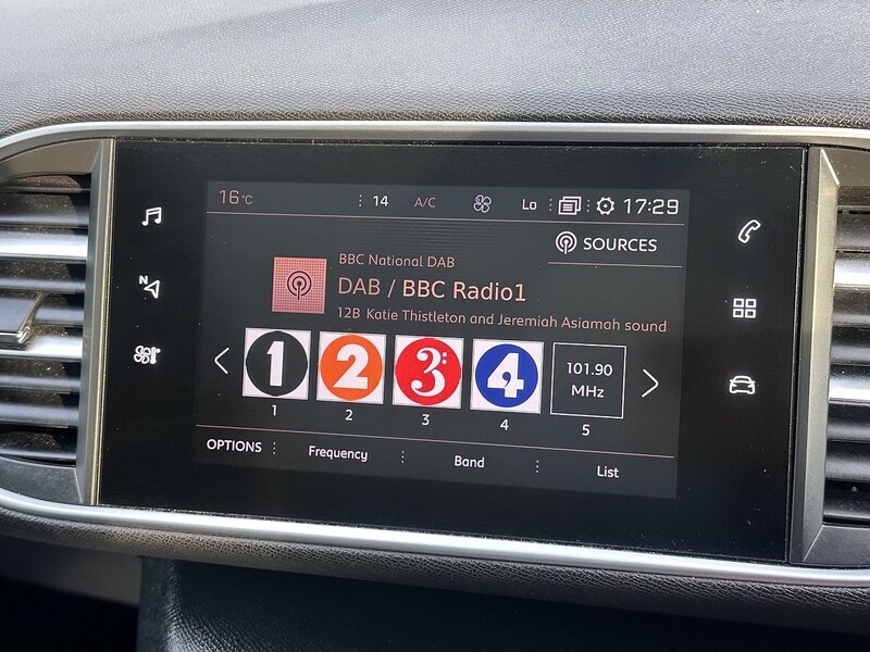 Used Peugeot 308 SW 2019 for sale - 76170178: Photo 41