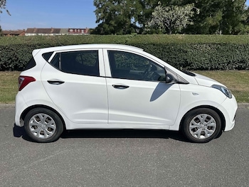 Used Hyundai i10 2015 for sale - 75549130: Photo