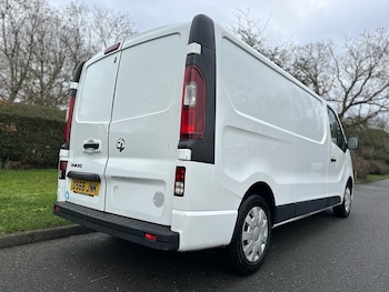 Used Vauxhall Vivaro 2018 for sale - 79030560: Photo