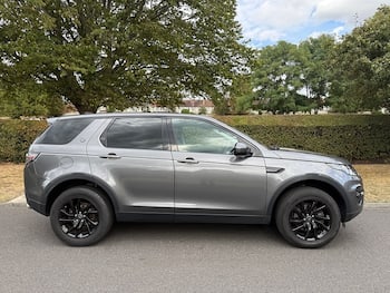 Used Land Rover Discovery Sport 2019 for sale - 79749819: Photo