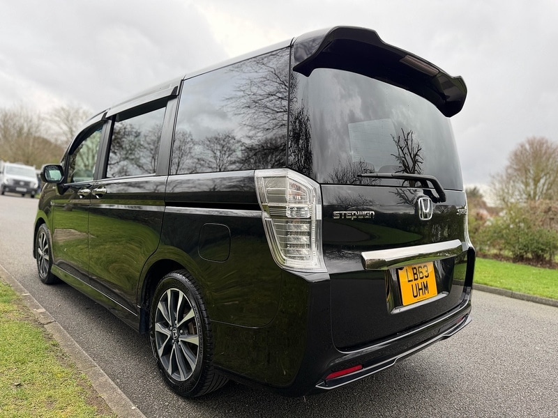 Used Honda Stepwagon 2026 for sale - 77616010: Photo 8