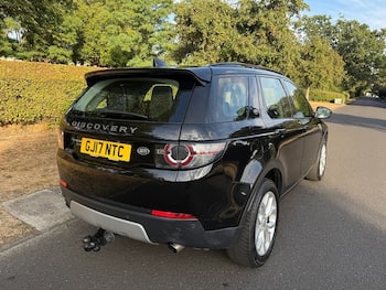 Used Land Rover Discovery Sport 2017 for sale - 79648413: Photo