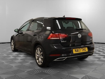 Used Volkswagen Golf 2017 for sale - 75604703: Photo