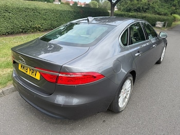Used Jaguar XF 2018 for sale - 78968028: Photo