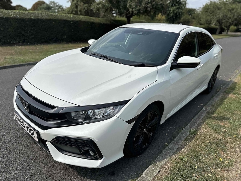 Used Honda Civic 2018 for sale - 76893049: Photo 10