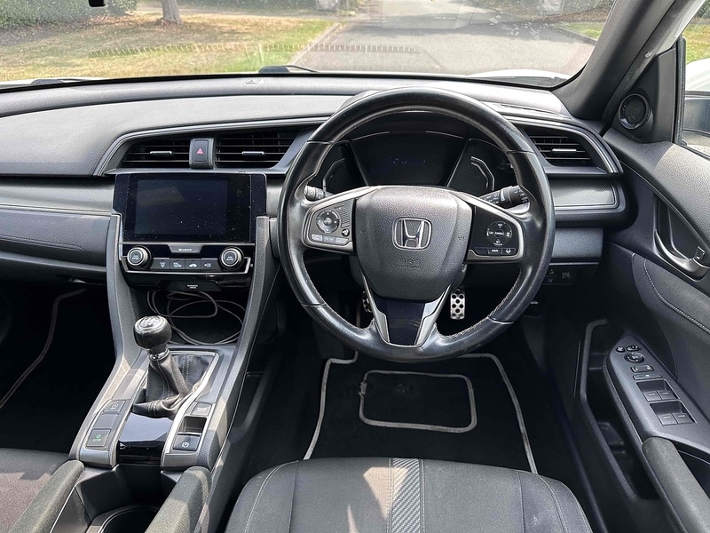 Used Honda Civic 2018 for sale - 76893049: Photo 16