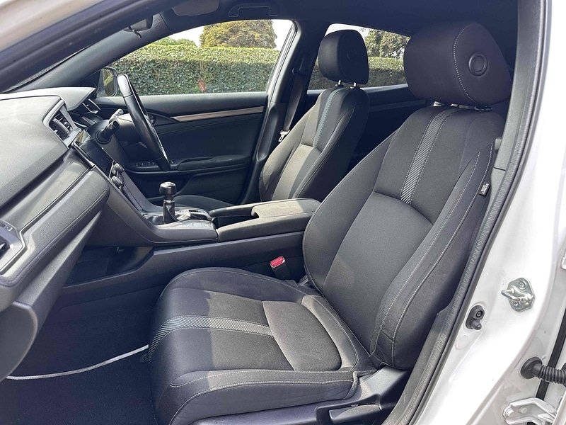 Used Honda Civic 2018 for sale - 76893049: Photo 18