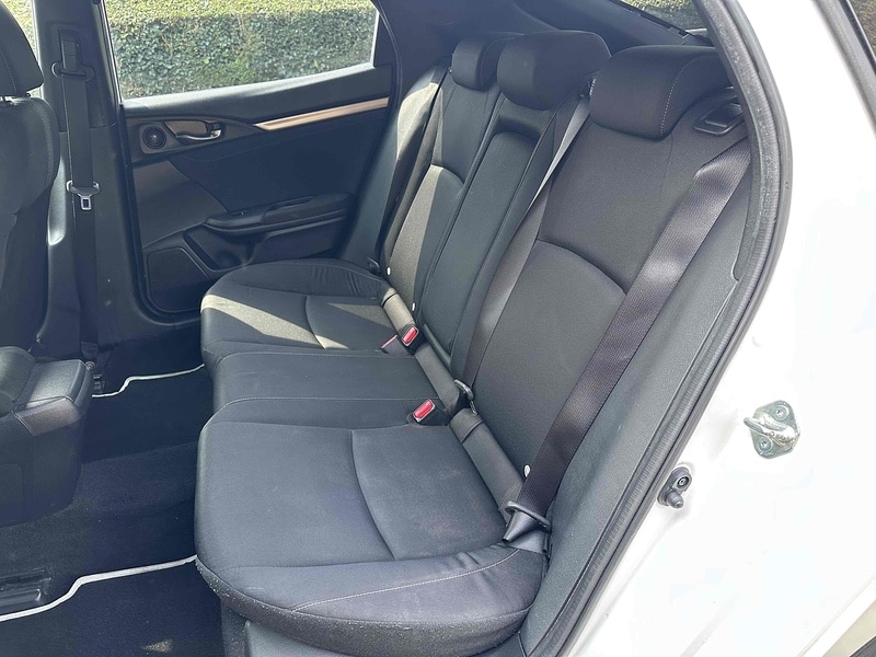 Used Honda Civic 2018 for sale - 76893049: Photo 19