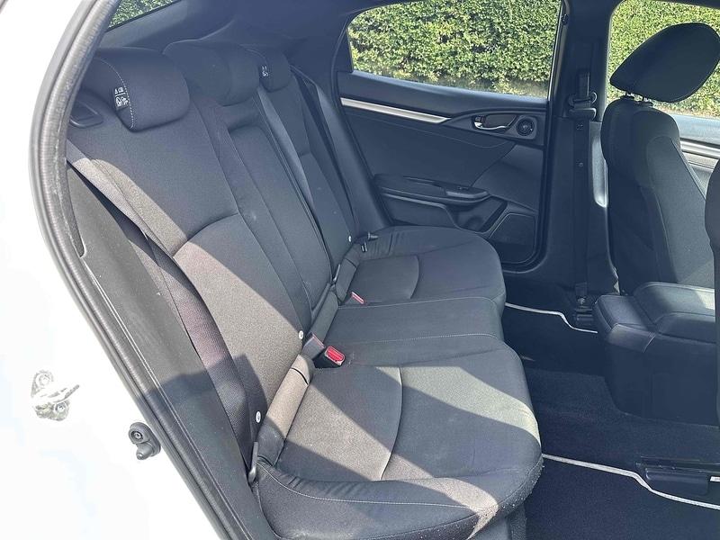 Used Honda Civic 2018 for sale - 76893049: Photo 20