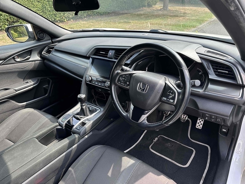 Used Honda Civic 2018 for sale - 76893049: Photo 21