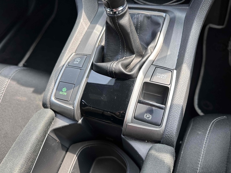 Used Honda Civic 2018 for sale - 76893049: Photo 25