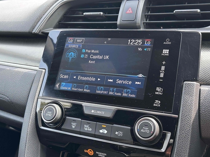 Used Honda Civic 2018 for sale - 76893049: Photo 33