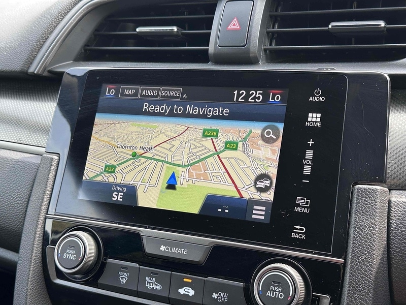 Used Honda Civic 2018 for sale - 76893049: Photo 36