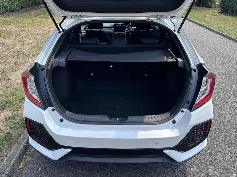 Used Honda Civic 2018 for sale - 76893049: Photo 6