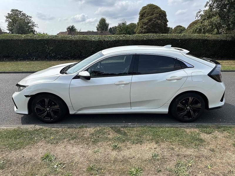 Used Honda Civic 2018 for sale - 76893049: Photo 9